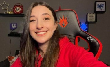 Twitch yayıncısı Pelin Baynazoğlu: Meme kanserine yakalandığını duyurdu!