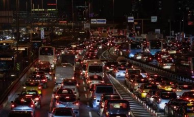 İstanbul'da trafik yoğunluğu... Yüzde 80'i geçti!