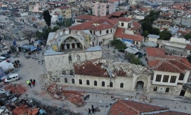 Hatay’da deprem tarihi yerleri de vurdu, 14 asırlık cami yıkıldı