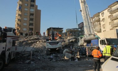 Kahramanmaraş'ta deprem anı güvenlik kameralarına yansıdı