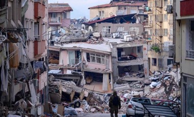 10 ili vuran depremlerde yıkılan binalar on binlerce yurttaşa mezar oldu: 31 binden fazla ölüm sıfır istifa!