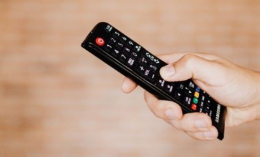 TV yayın akışı 14 Şubat Salı! Hangi kanalda ne var, günün programları neler?