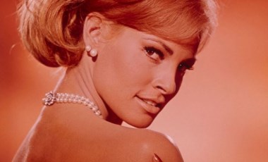 Ünlü ABD'li oyuncu Raquel Welch hayatını kaybetti