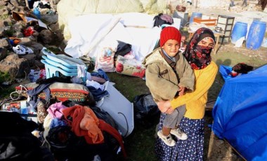 Deprem bölgesinde yaşam mücadelesi veren kadınların sorunlarını uzmanlar anlattı: Felaketin yükü kadının sırtında