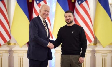 ABD Başkanı Biden, Kiev'i ziyaret ederek Zelenski ile görüştü