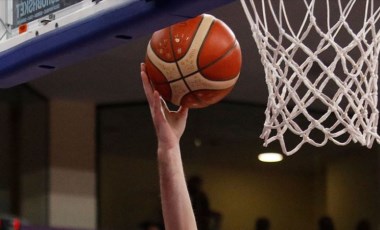 İzmir'de depremzedelere özel basketbol turnuvası