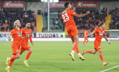 Alanyaspor'dan depremzedeler için oyuncak bağışı