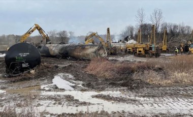 Biden, Ohio'daki tren kazasında şirketleri sorumlu tutacaklarını söyledi