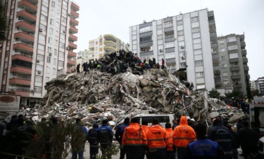 Alman biyoteknoloji şirketi, depremzedelere nakdi yardımda bulundu