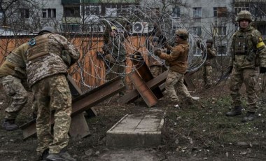 Zelenski, Ukrayna'nın doğusundaki Bakhmut'ta durumun kötüleştiğini söyledi