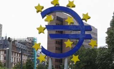 ECB üyeleri parasal sıkılaşmayı sürdürmekte kararlı