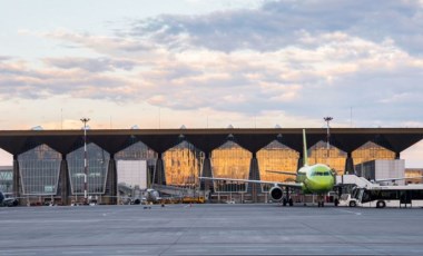 Rusya'nın Pulkovo Havalimanı'nda uçuşlar askıya alındı