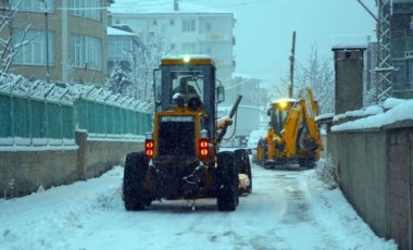 Van'da 347 yerleşim yerinin yolu ulaşıma kapandı