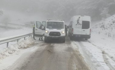 İzmir’de bir aile karda mahsur kaldı... Kriz masası kuruldu!