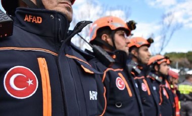 İzmir'den deprem bölgesine 1345 personel sevk edildi