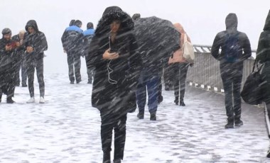 İstanbullular dikkat! İBB'den kar yağışı uyarısı, saat verdi