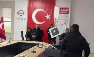 Bakan Adil Karaismailoğlu depreme canlı yayında yakalandı