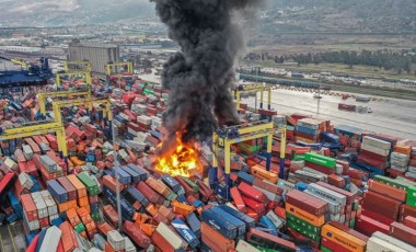 Son Dakika: Depremin ardından İskenderun Limanı'nda yangın