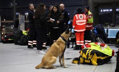 Almanya'dan arama kurtarma ekibi deprem bölgesine hareket etti