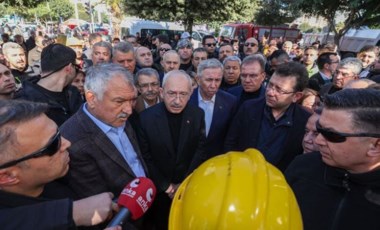 CHP lideri Kemal Kılıçdaroğlu, belediye başkanlarıyla beraber deprem bölgesinde