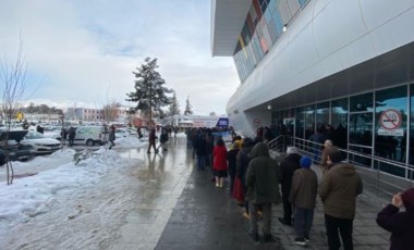 Malatya'da depremzedelere 36 saat sonra yemek yardımı geldi