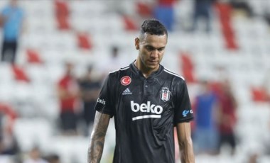 Josef ve Nobre, ülkemizde futbol oynayan isimleri depremzedeler için harekete geçirdi