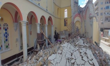 İskenderun Latin Katolik Kilisesi depremde hasar gördü