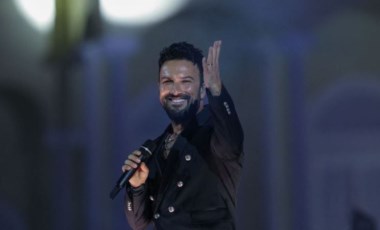 Tarkan sosyal medya hesabından paylaştı: 'Acısı dün gibi içimde'