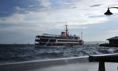 İstanbul'da vapur seferlerine 'lodos' engeli