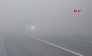 Bolu dağın'da yoğun sis nedeniyle görüş mesafesi 10 metreye düştü