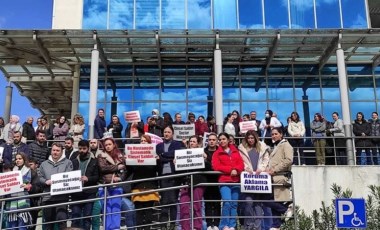 Sağlık çalışanlarından Yedikule Göğüs Hastalıkları Hastanesi önünde protesto