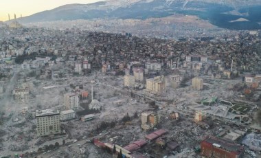 6 Şubat depremleri: İngiltere'den mühendisler yıkımı araştırmak üzere deprem bölgesine gitti