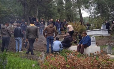 Enkaz başında bekliyordu: Eşinin cenazesi kimsesizler mezarlığında çıktı