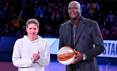 Michael Jordan'ın ayakkabıları için rekor fiyat