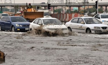 Suudi Arabistan'ı dolu fırtınası vurdu