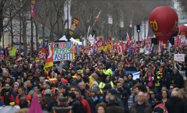 Fransa'da tartışmalı emeklilik reformu Senato'da onaylandı