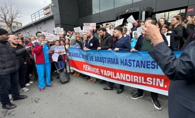 İstanbul Eğitim ve Araştırma Hastanesi önünde sağlıkçılardan eylem