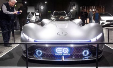 Mercedes'ten elektrikli araçlara milyarlarca yatırım