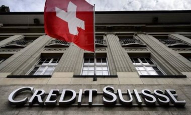 Credit Suisse kurtarılmasına rağmen banka hisseleri düşüyor