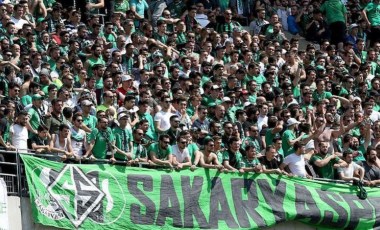 Sakaryaspor taraftarı cezaya rağmen takımlarını yalnız bırakmadılar