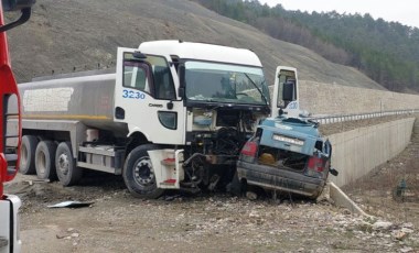 Bolu yolunda acı olay... Su tankeriyle çarpışan otomobildeki çift hayatını kaybetti