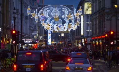 Londra Ramazan ışıkları ile aydınlandı