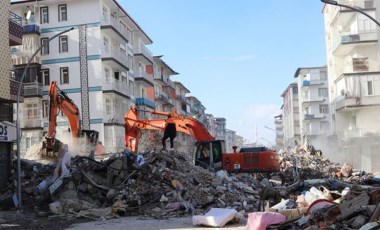 Son dakika... Yıkılan binalarla ilgili yürütülen soruşturmalarda yeni gelişme!