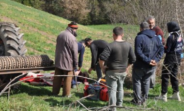 Bolu'da traktör devrildi: Dede öldü, torunu yaralandı