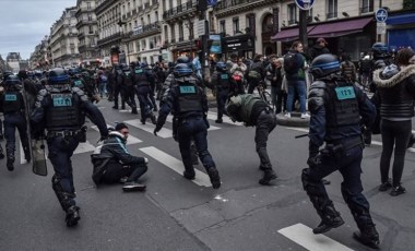 Fransa'da hükümet protestolara rağmen emeklilik reformunu geri çekmeyeceğini açıkladı