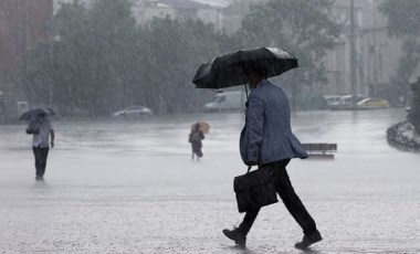 Meteoroloji'den Marmara Bölgesi için 'fırtına' ve 'karla karışık yağmur' uyarısı