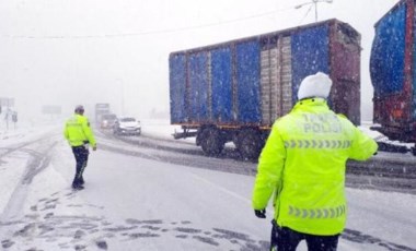 Son Dakika... Bolu Dağı geçişinde kaza: D-100 Karayolu İstanbul istikameti trafiğe kapandı