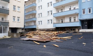 Bingöl’de kuvvetli rüzgar binaların çatılarını uçurdu: 1 yaralı