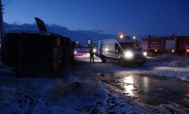 Yozgat'ta yolcu otobüsü devrildi, 1 kişi öldü, 25 kişi yaralandı