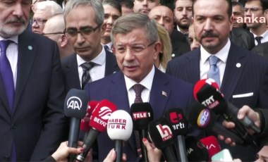 Son dakika... Ahmet Davutoğlu'ndan İYİ Parti İstanbul İl Başkanlığı önünde Erdoğan'a çağrı: 'Bir kez daha uyarıyorum...'